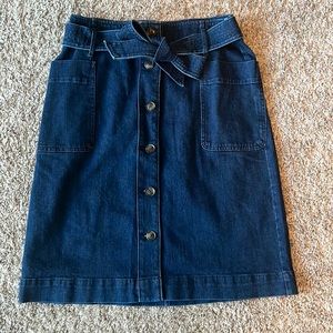 Ann Taylor Loft denim skirt with tie belt!